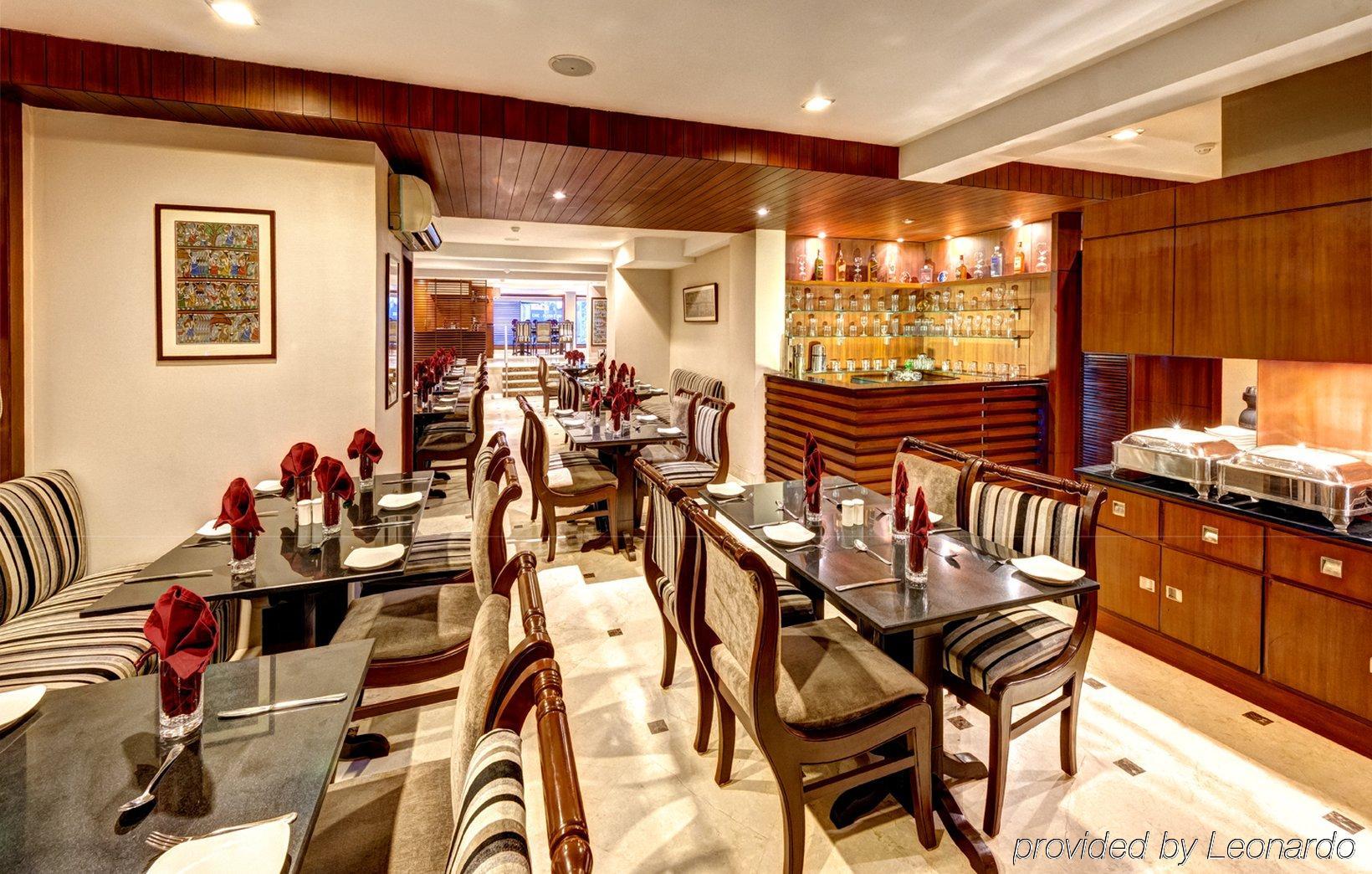 Hotel Casa Fortuna Kolkata Restoran gambar